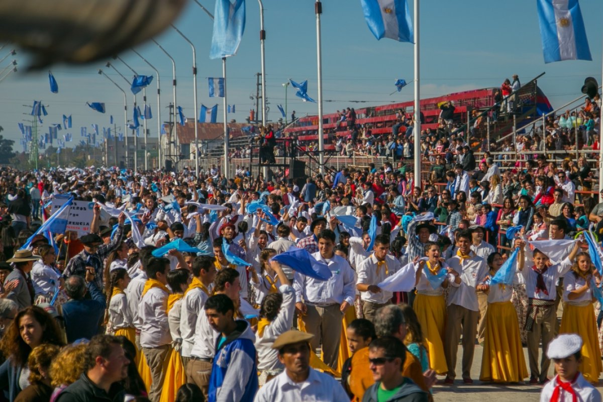 Imagen de noticia Diputados declaró de interés legislativo los 25 años de la fiesta popular del 25 de Mayo en Gualeguaychú