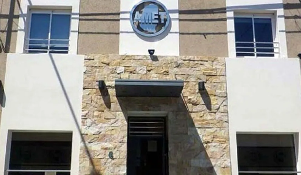 Imagen de noticia Amet también para el viernes y convoca a una marcha de antorchas en Paraná