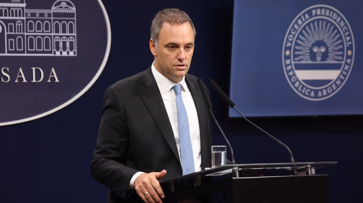 Apareció otra propiedad de Adorni y crecen las dudas sobre su patrimonio