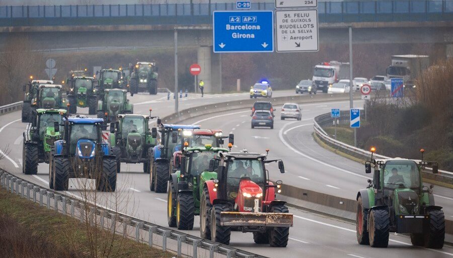 Europa sigue con “tractoradas” de productores, pero con nuevos reclamos: alertan por la fauna salvaje