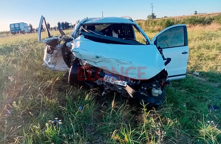 Trágico choque en la Ruta 20: dos adolescentes permanecen en estado crítico