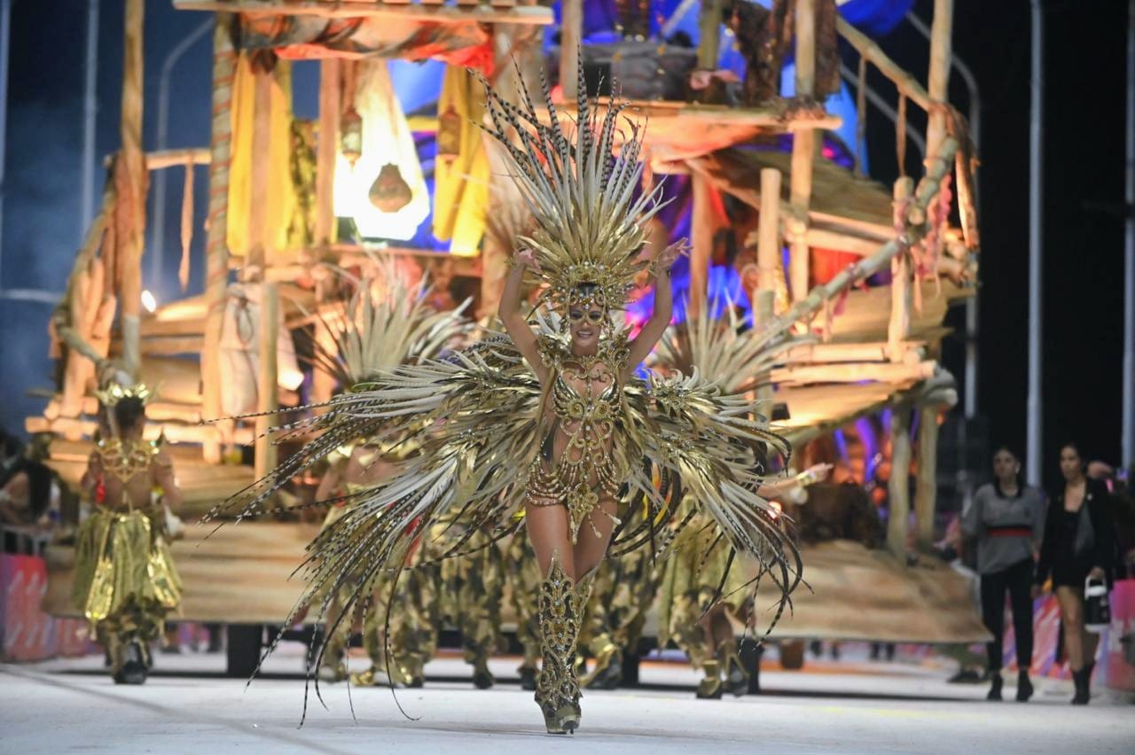 El Carnaval del País se prepara para la segunda noche de la edición 2026