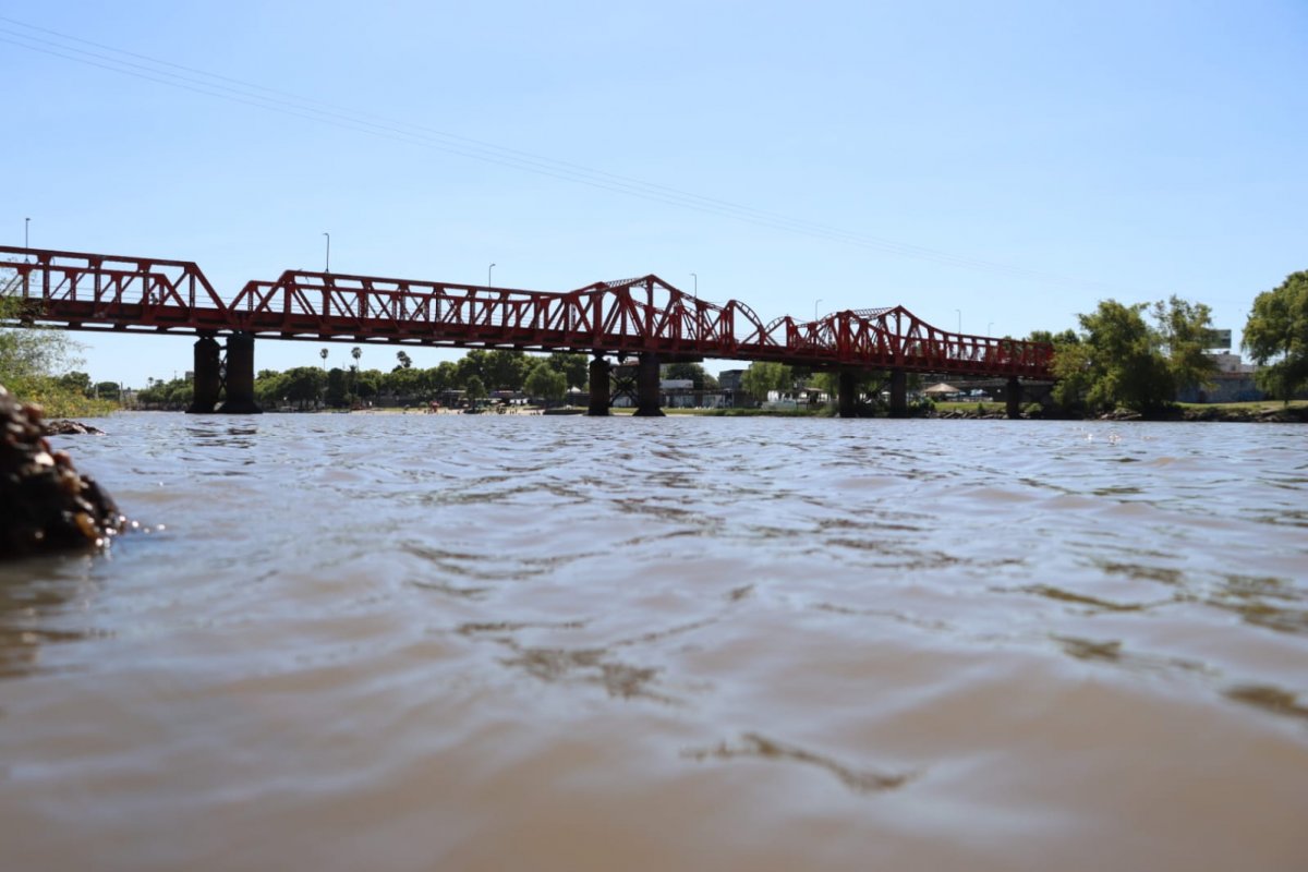 El Municipio restituyó el sistema de medición del río Gualeguaychú y volvió a poner en funcionamiento el limnímetro