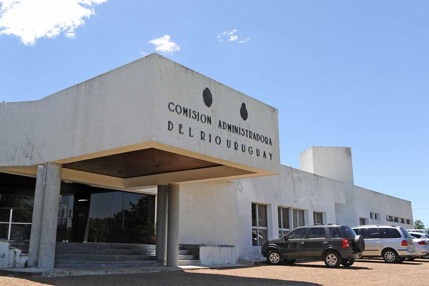 Cuestionan la gestión de Raúl Montero en la CARU por gastos, contrataciones y uso de fondos binacionales