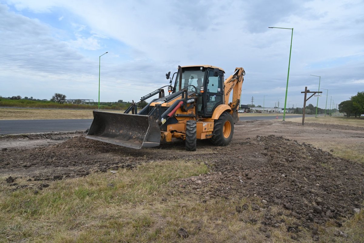 Imagen de noticia Avanzan las obras de mejora y nivelación en la unión de calle Florida con el Acceso Sur