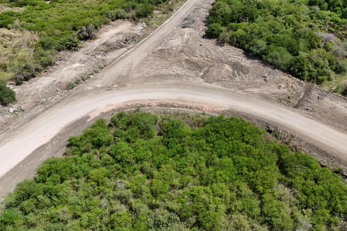 Imagen de noticia Avanza la intervención de la avenida Alsina para ordenar el tránsito pesado en Gualeguaychú