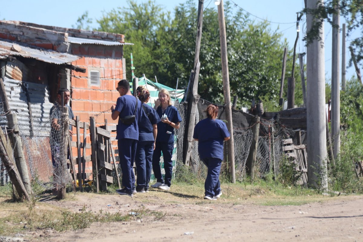 Imagen de noticia El Gobierno de Gualeguaychú inició un abordaje sanitario y ambiental en el barrio Los Espinillos