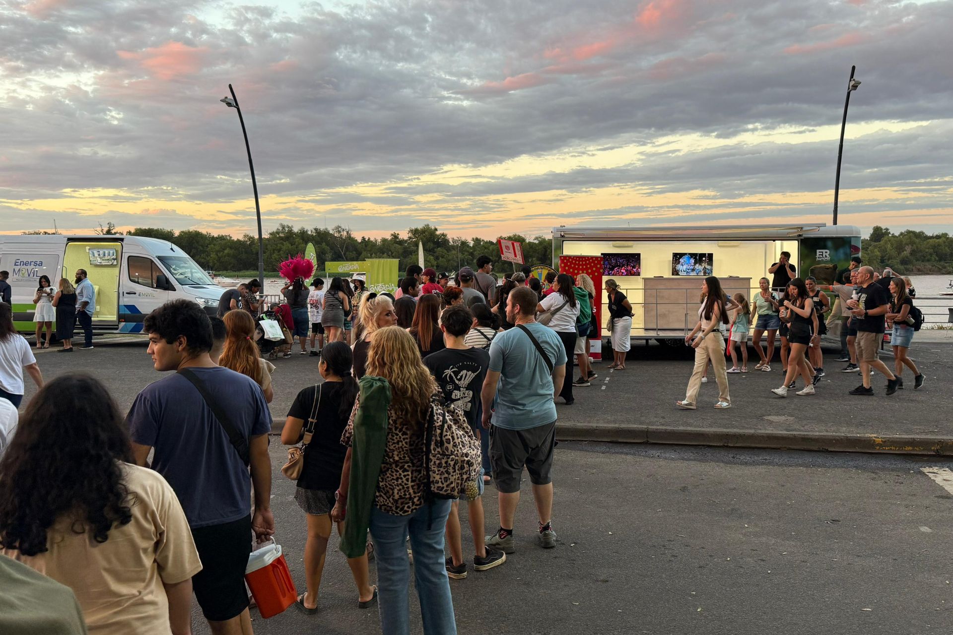 Imagen de noticia La Oficina Móvil de Turismo recorre las fiestas entrerrianas con una propuesta interactiva