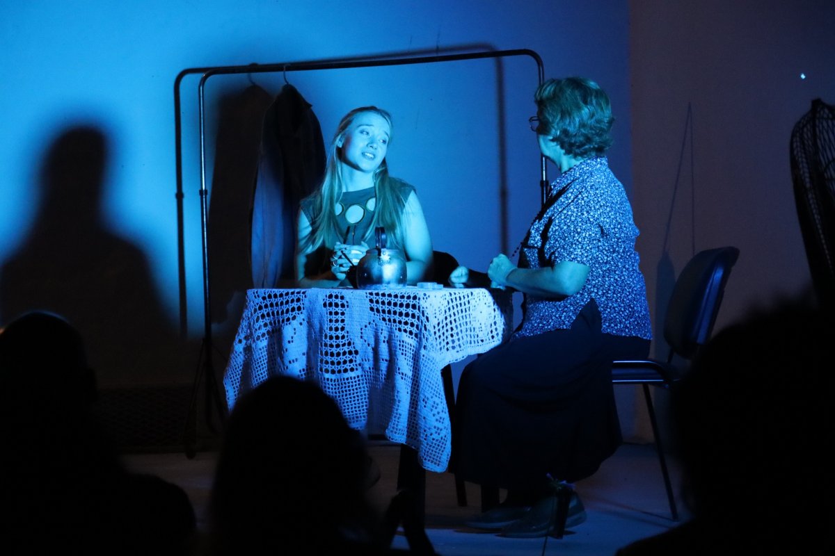 Se presentó la obra “Los Hermanos de Malvinas” en Casa De Deken