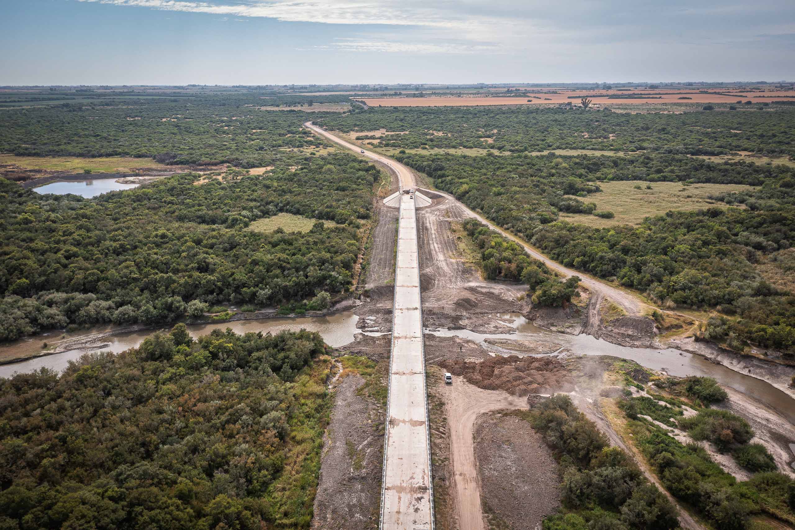 Imagen de noticia Está próxima a finalizar la construcción del puente en Paso El Cinto sobre el río Gualeguaychú