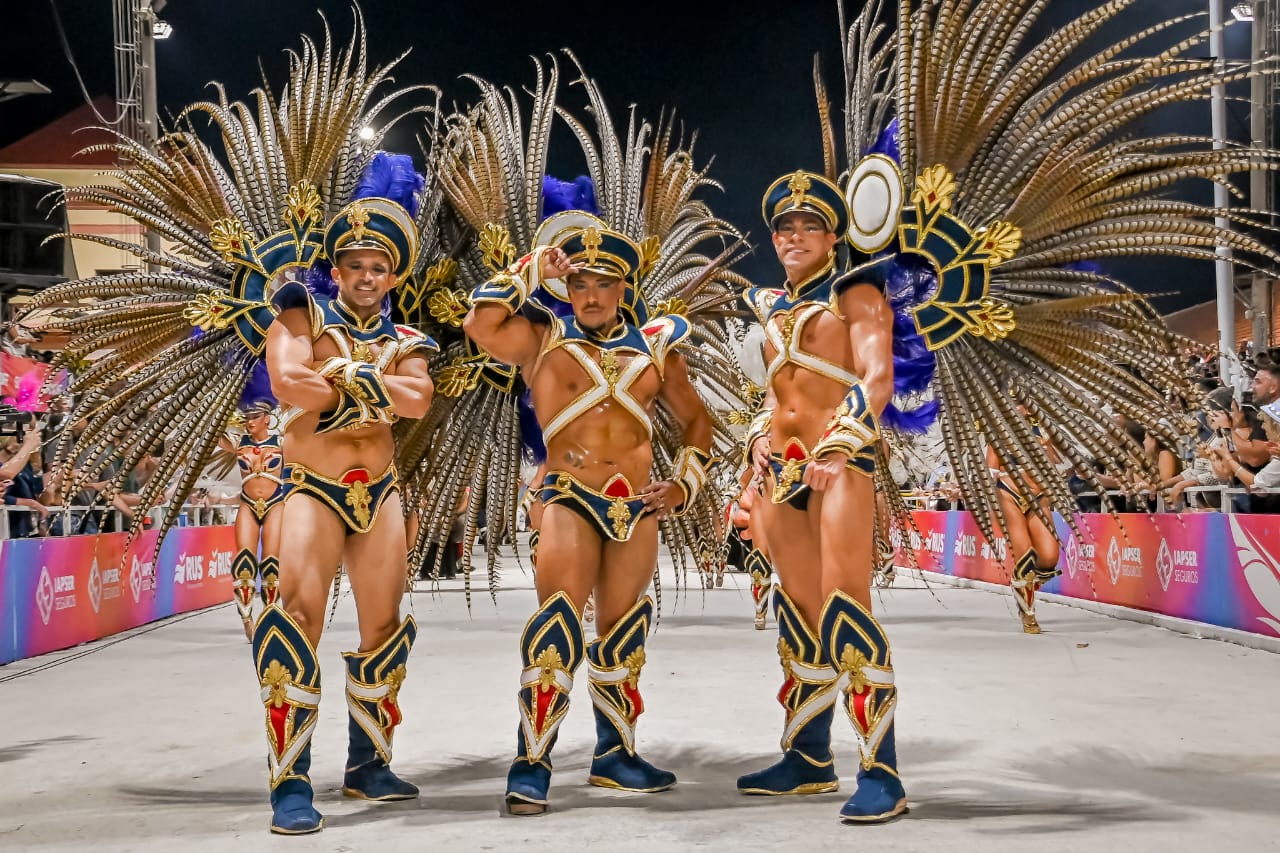 Imagen de noticia Con casi 20 mil personas, el Carnaval del País celebró su décima noche y se encamina al gran cierre
