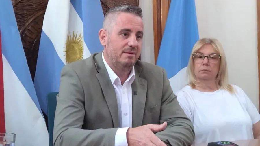 Imagen de noticia La Fiscalía inició la investigación por el viaje a Brasil del intendente de Colón un en auto oficial