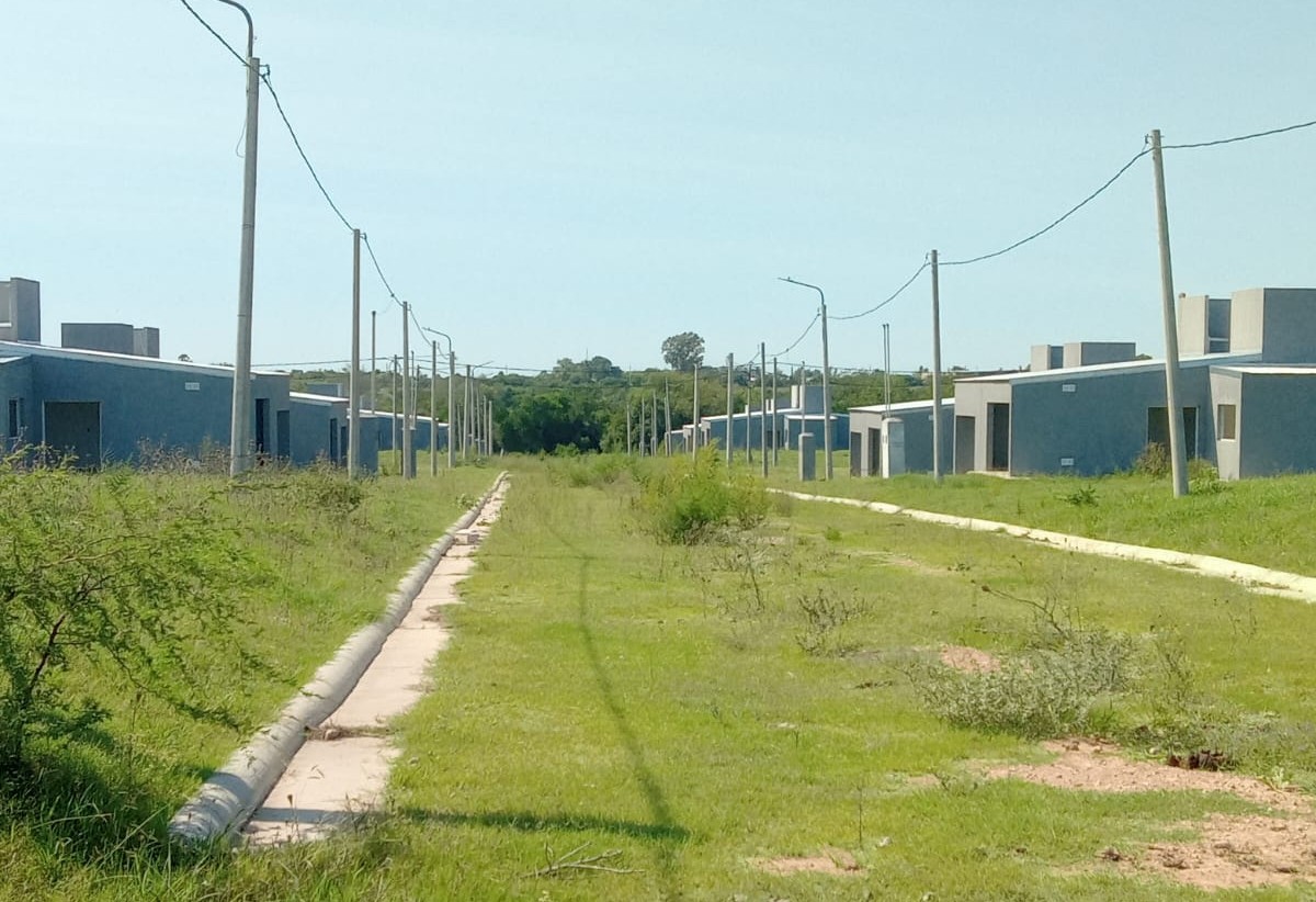 Imagen de noticia Adjudicatarios de viviendas se movilizaran para exigir respuestas por la paralización de la obra