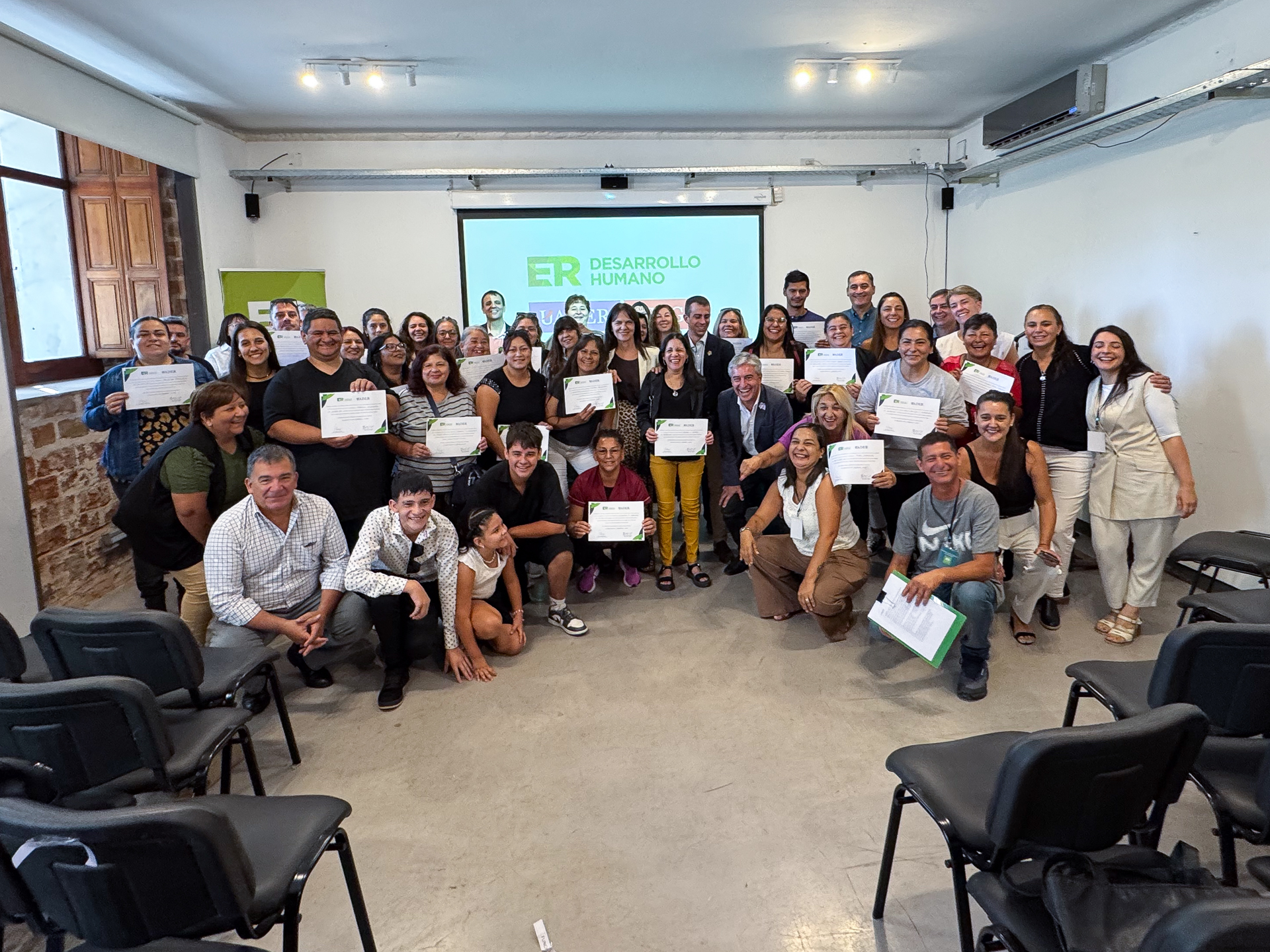 Imagen de noticia La provincia entregó certificados a cocineros de comedores escolares