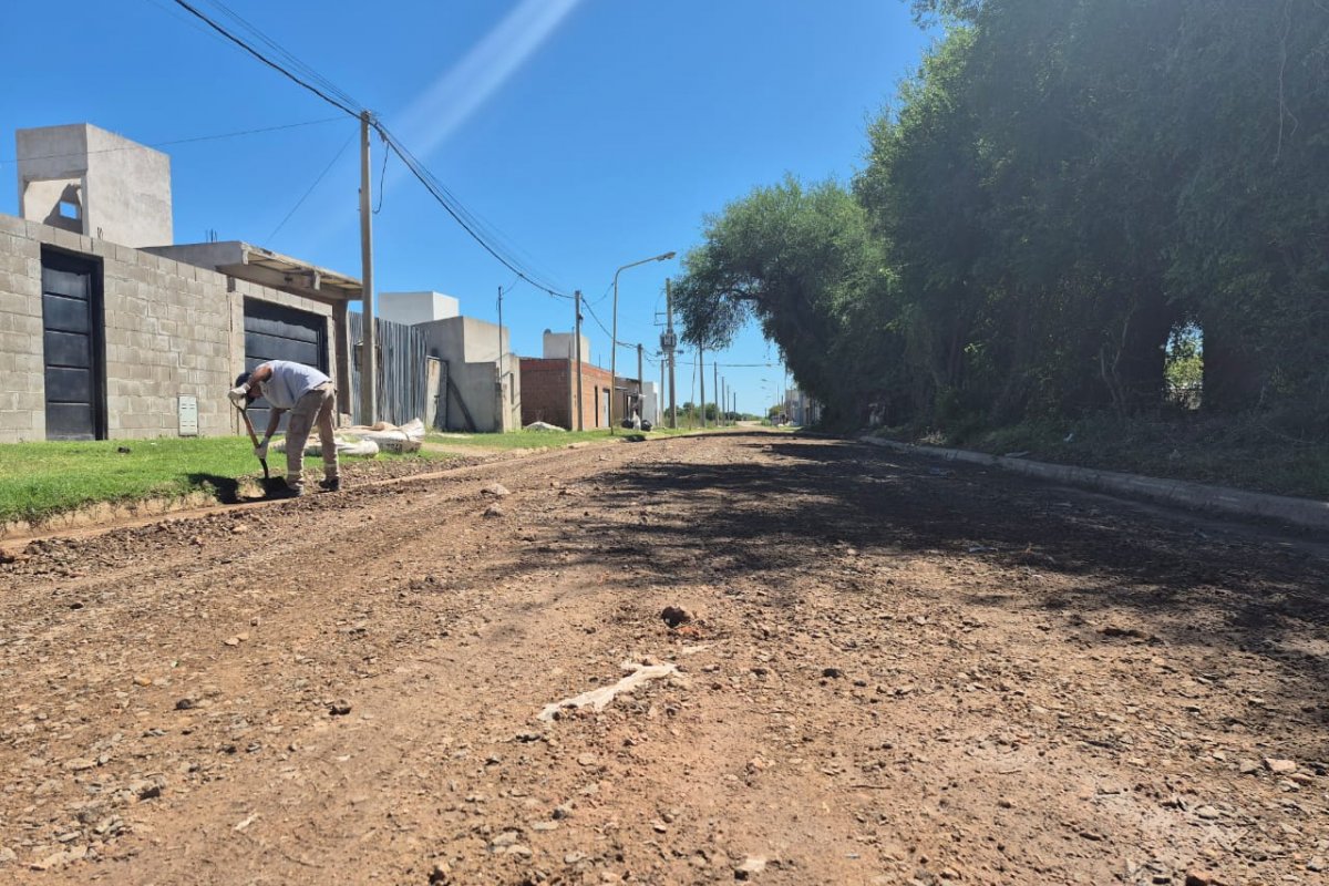 Imagen de noticia El Gobierno realiza mantenimiento y nivelación de calles en diferentes puntos de la ciudad