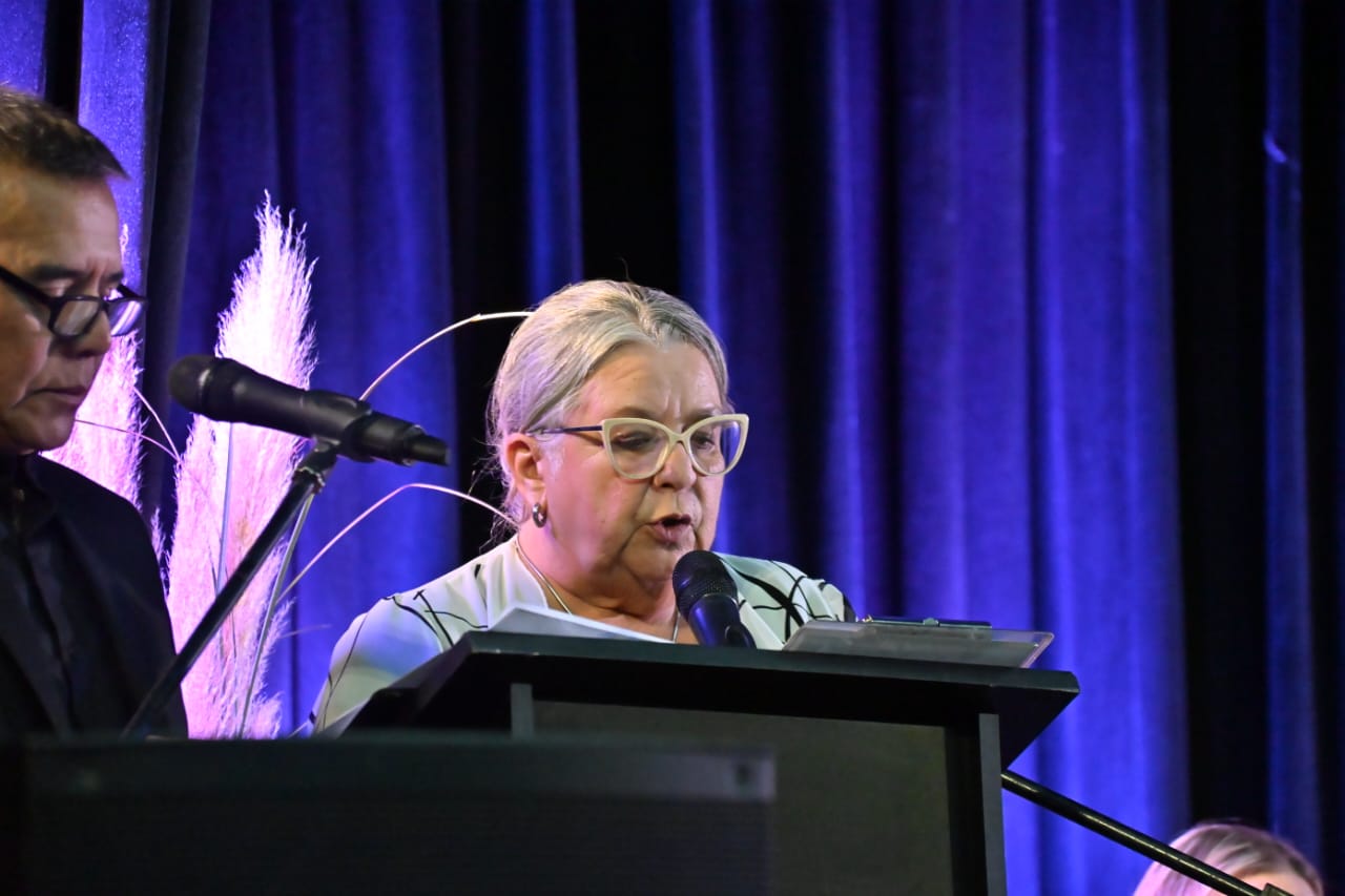 Imagen de noticia Incompatibilidad con la función pública: la titular de Radio Nacional factura una cifra mensual millonaria a la Municipalidad 