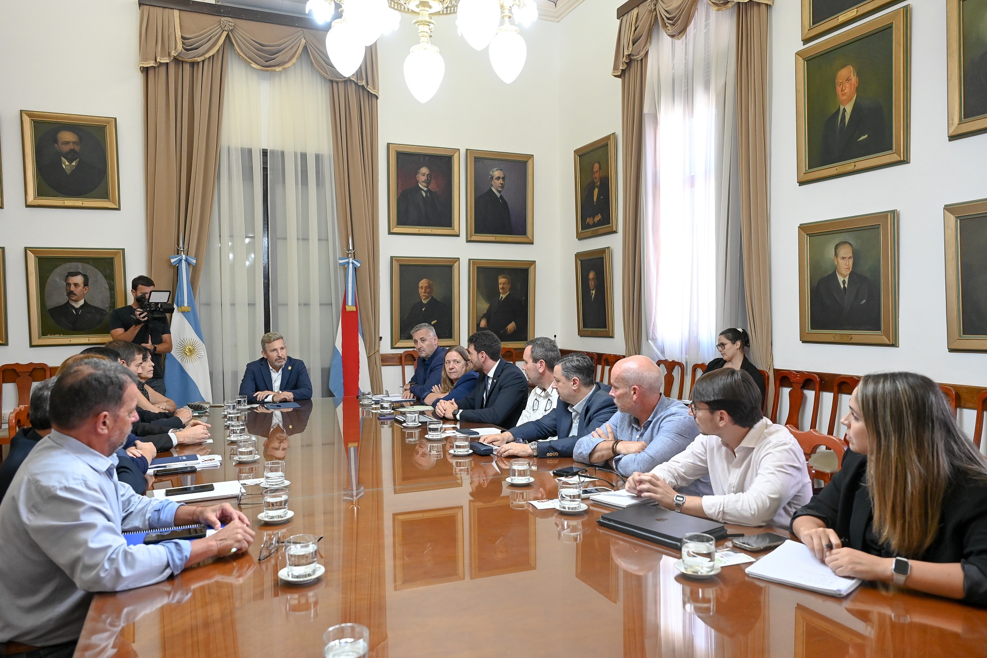 Imagen de noticia El gobernador encabezó la reunión de la Mesa de Salud Mental