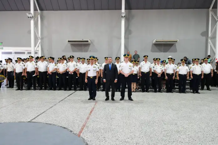 Imagen de noticia Oficializaron ascensos en la Policía de Entre Ríos: el listado de quiénes subieron de rango
