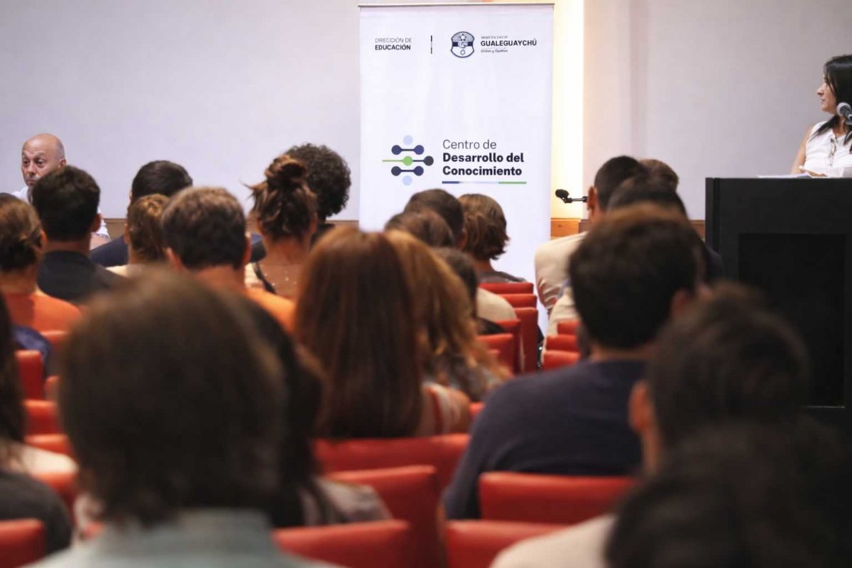 Imagen de noticia Se realizó la apertura de las capacitaciones 2026 del Centro de Desarrollo del Conocimiento