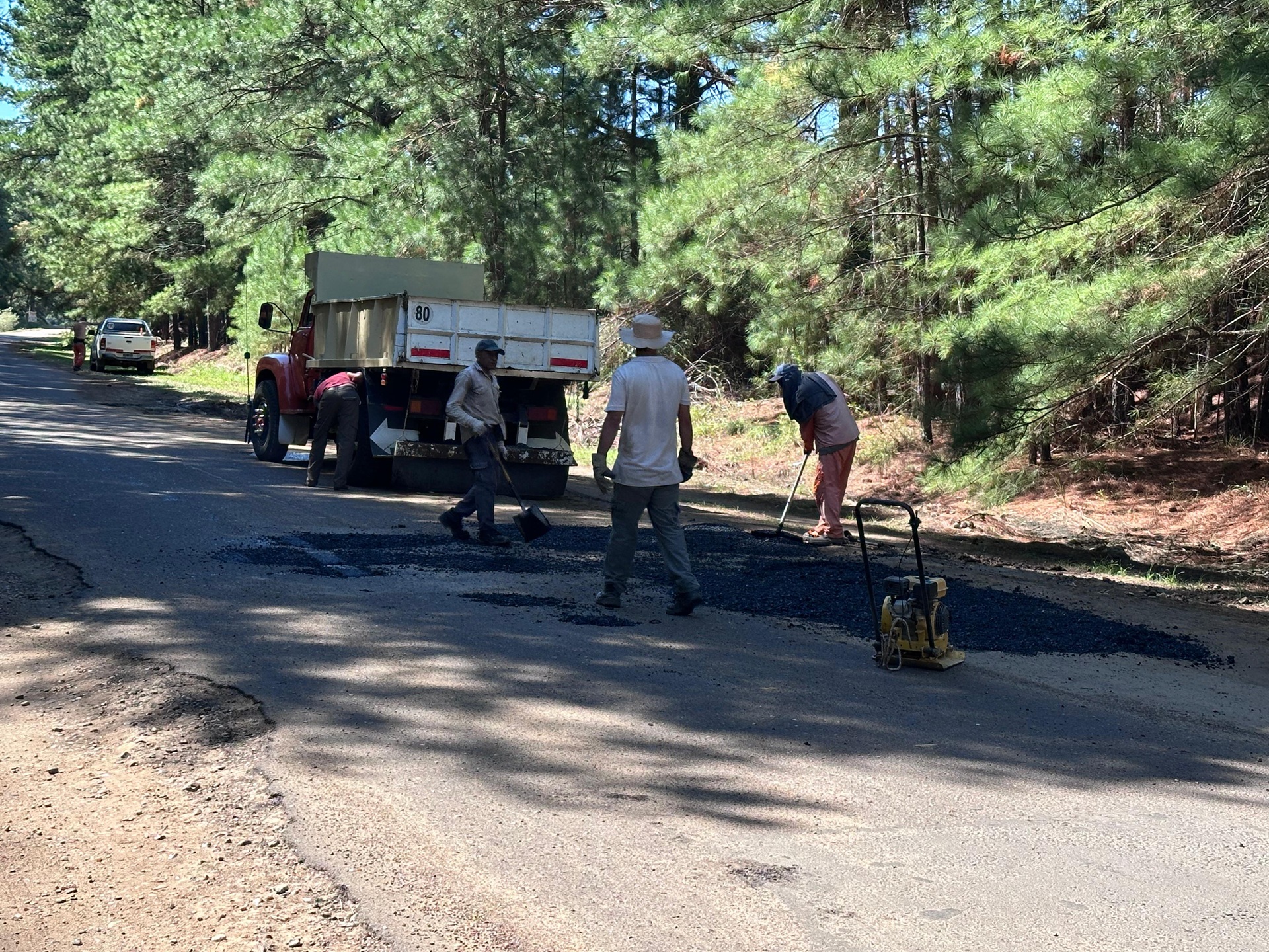 Imagen de noticia Comenzó la obra de bacheo en accesos clave al Lago de Salto Grande