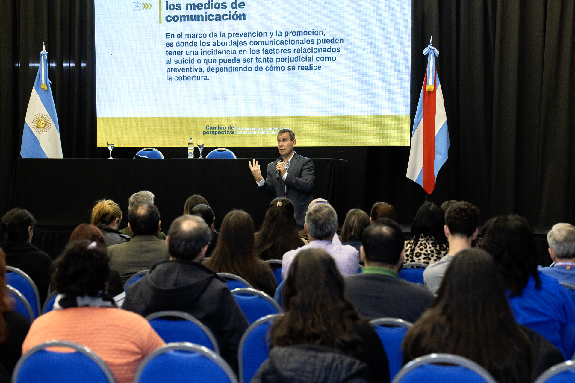 Imagen de noticia Salud retoma los conversatorios sobre comunicación responsable en salud mental y prevención del suicidio