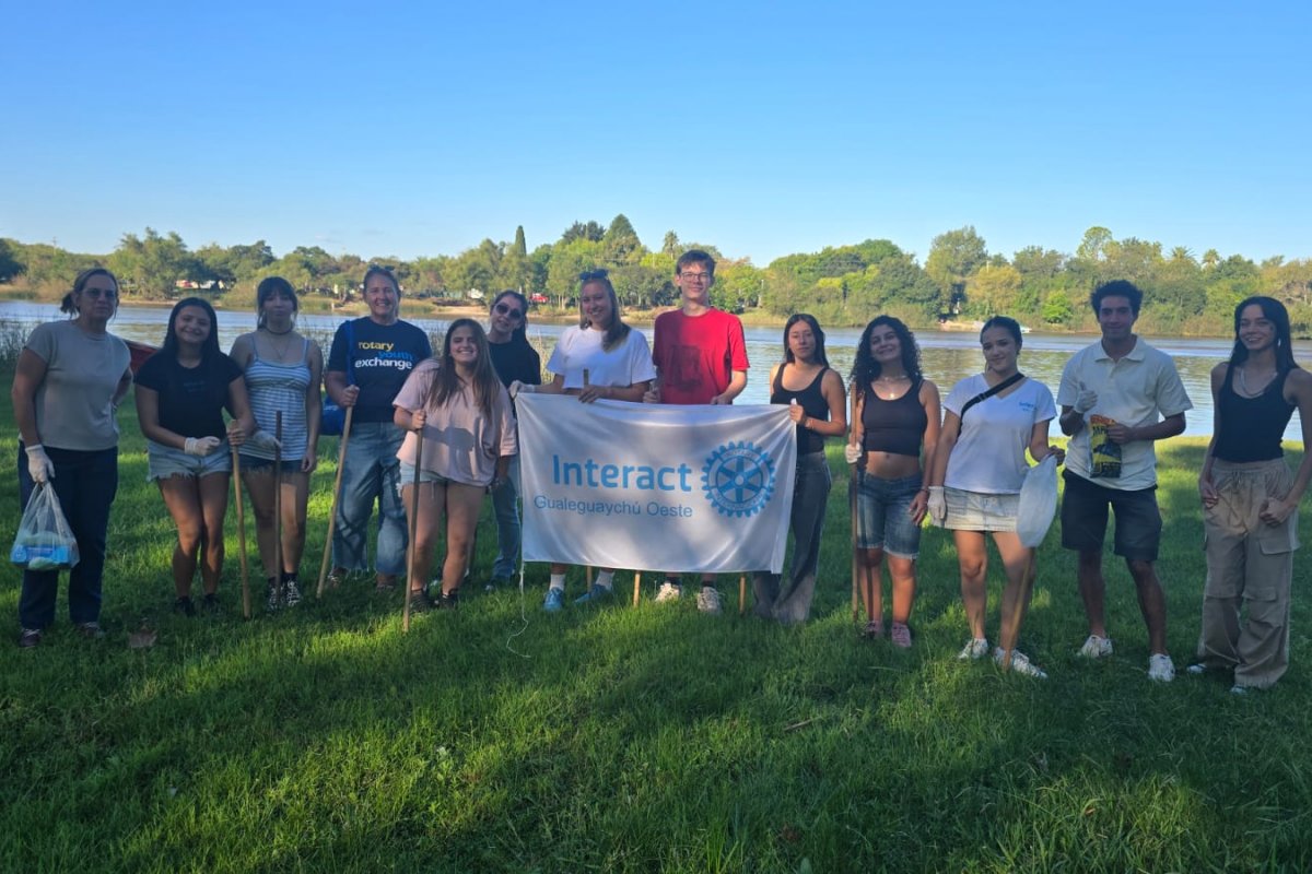 Se llevó a cabo una jornada de limpieza en la orilla del río Gualeguaychú