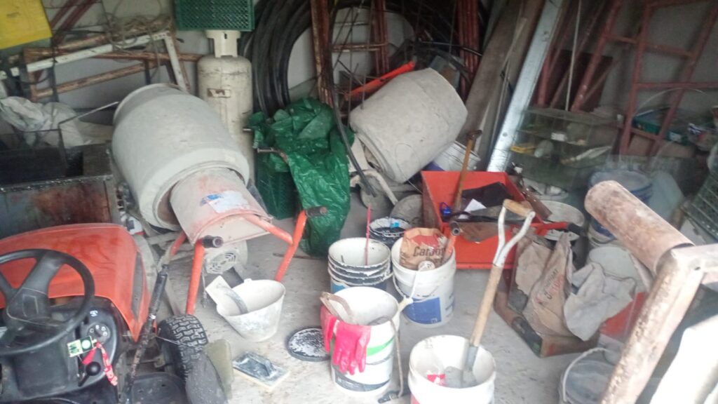 Robaron herramientas clave en Defensores del Oeste y afecta el mantenimiento del predio