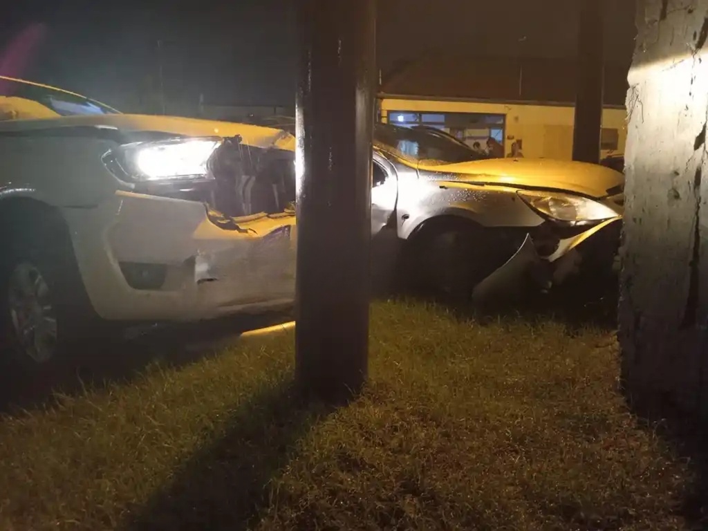 El choque entre una camioneta y un auto dejó un herido en Gualeguaychú
