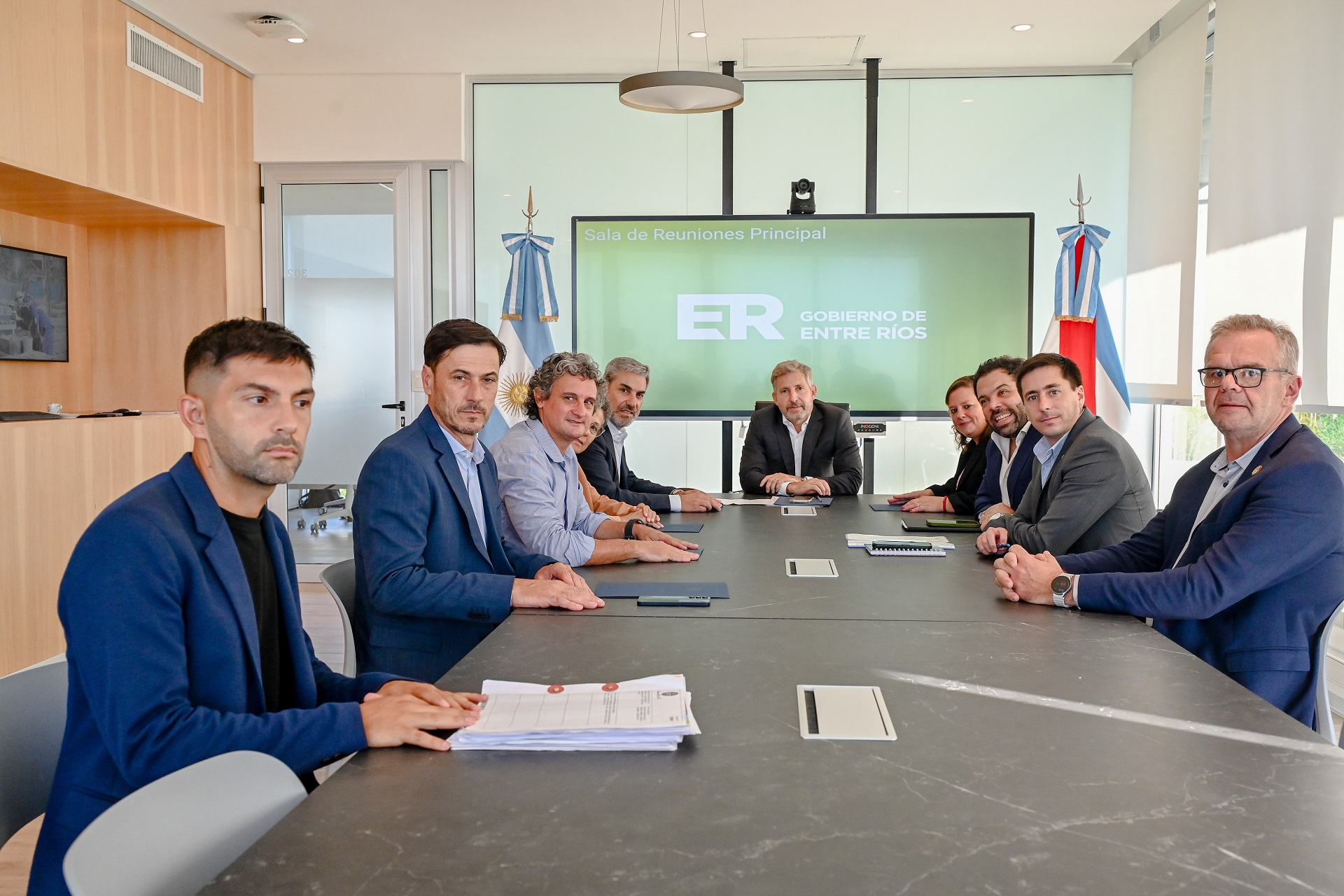 Imagen de noticia Frigerio dio inicio a cuatro obras de infraestructura con el Fondo Fiduciario