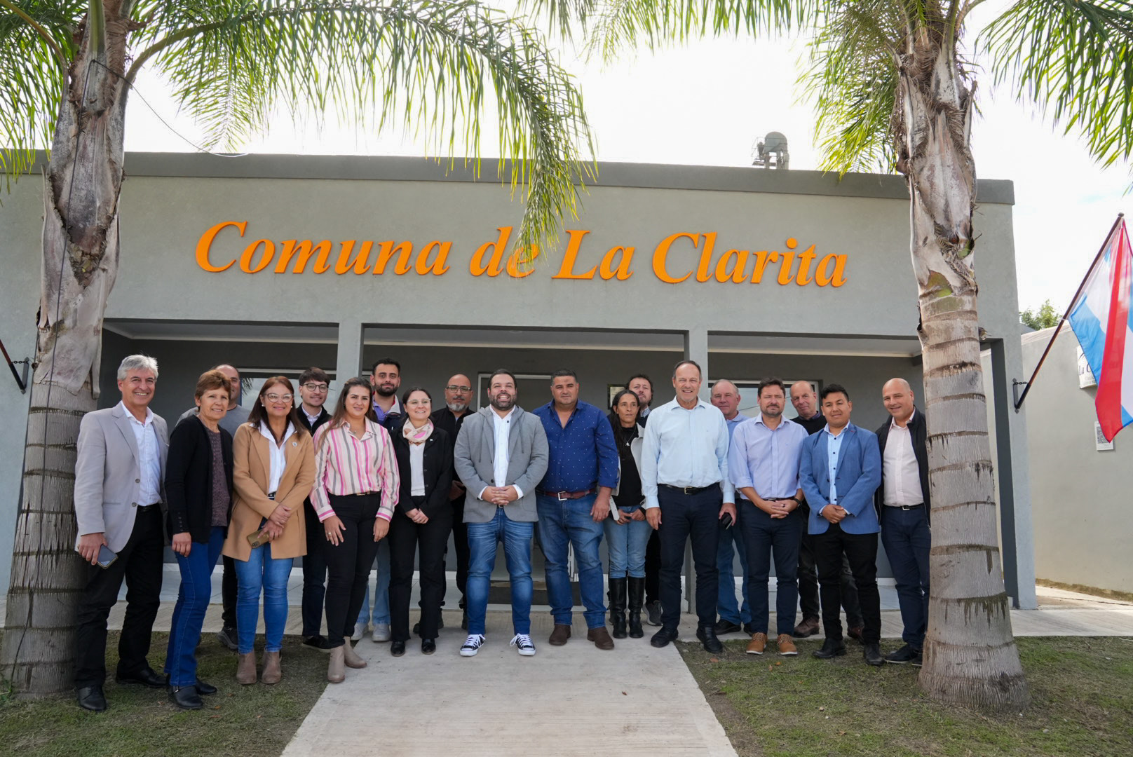 Imagen de noticia El gobierno provincial gestiona soluciones concretas con comunas y juntas del departamento Colón