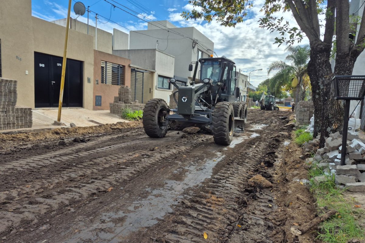 Imagen de noticia El Gobierno de Gualeguaychú reconstruye de manera integral el adoquinado de Las Casuarinas