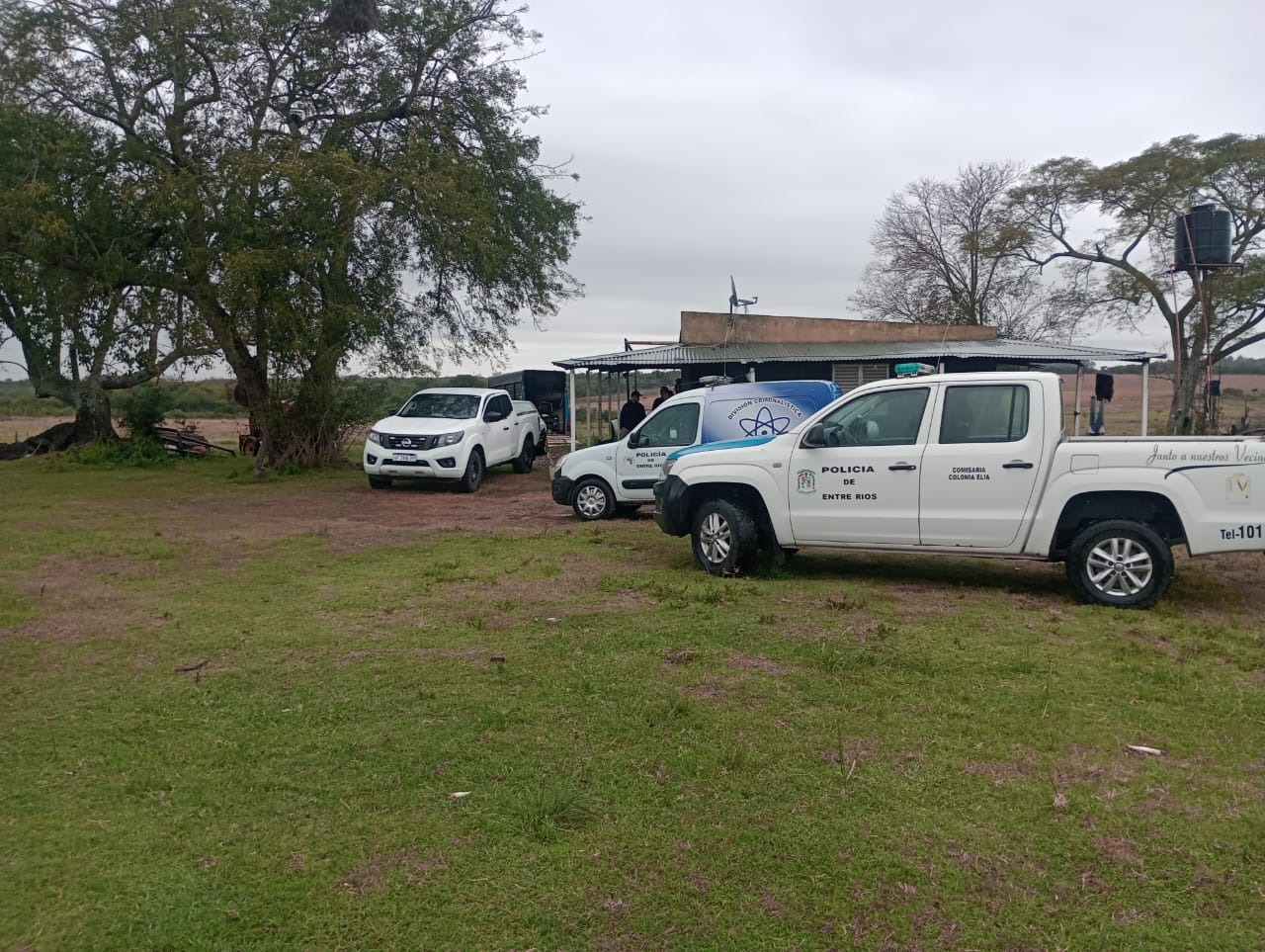 Imagen de noticia Allanaron un campo en Concepción del Uruguay y secuestraron herramientas y una camioneta vinculadas a robos en la región