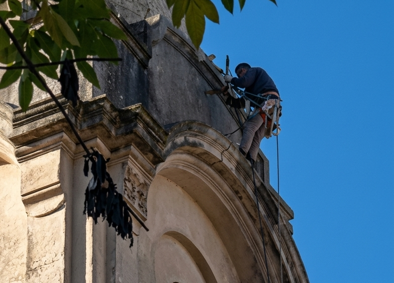 Imagen de noticia Se llevan adelante los trabajos de limpieza y puesta en valor en la Catedral San José
