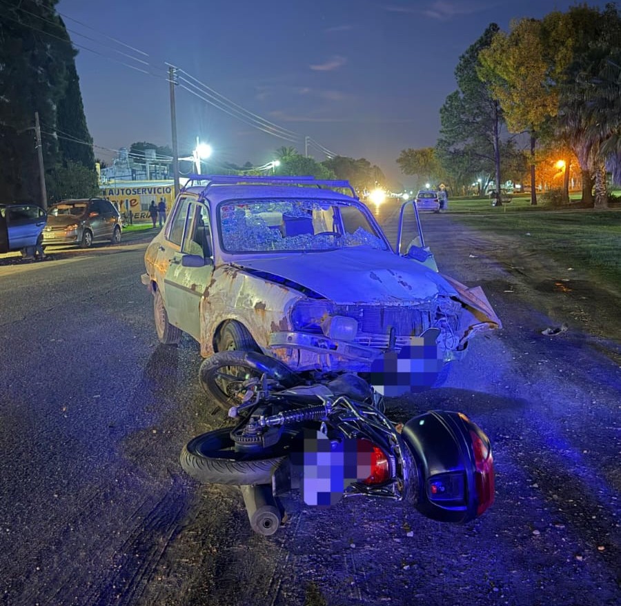 Imagen de noticia Un grave choque entre un auto y una moto en la Ruta 42, dejó a un herido que permanece en terapia intensiva