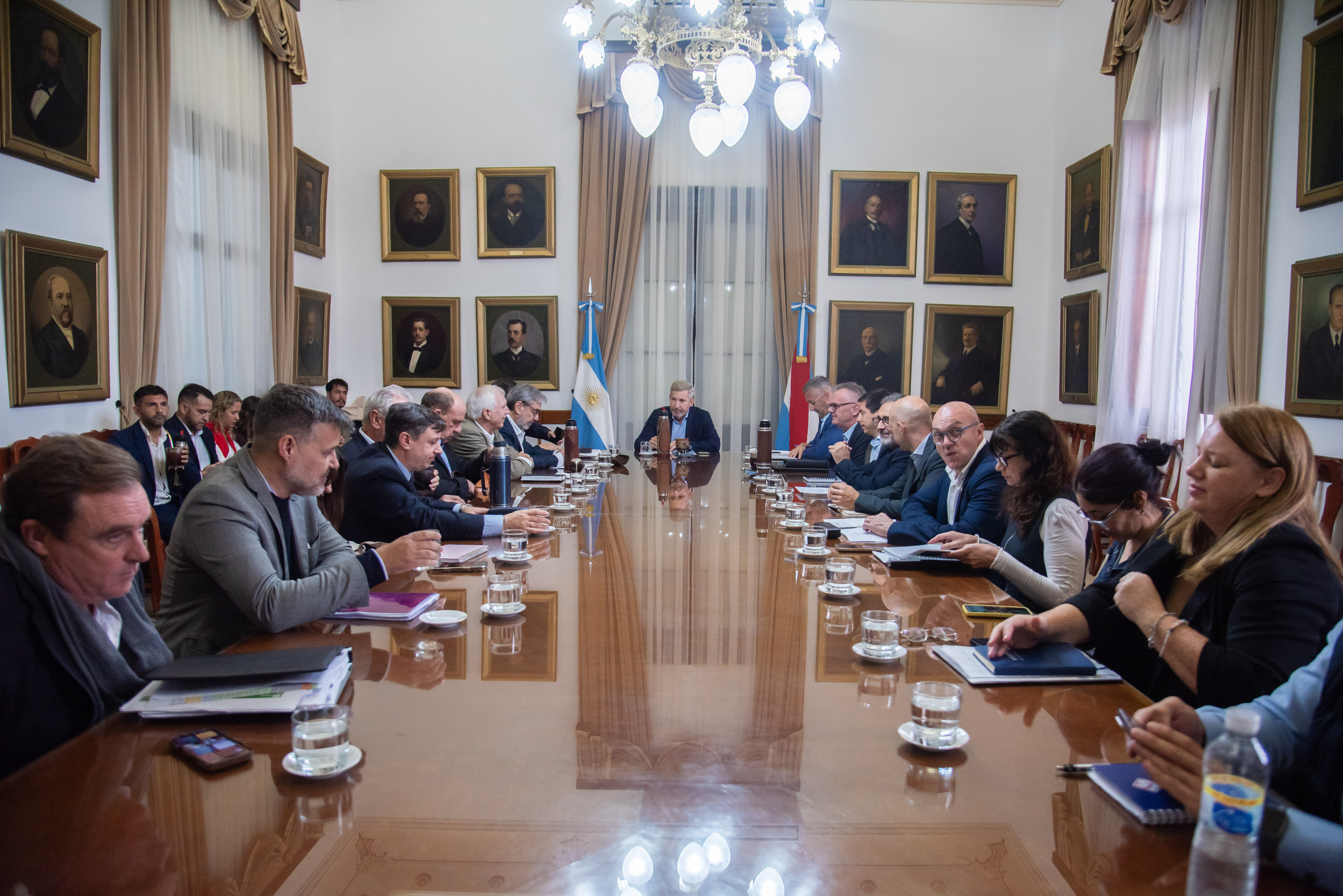 Imagen de noticia Salud, maquinarias y sistema previsional en la agenda de una nueva reunión de gabinete