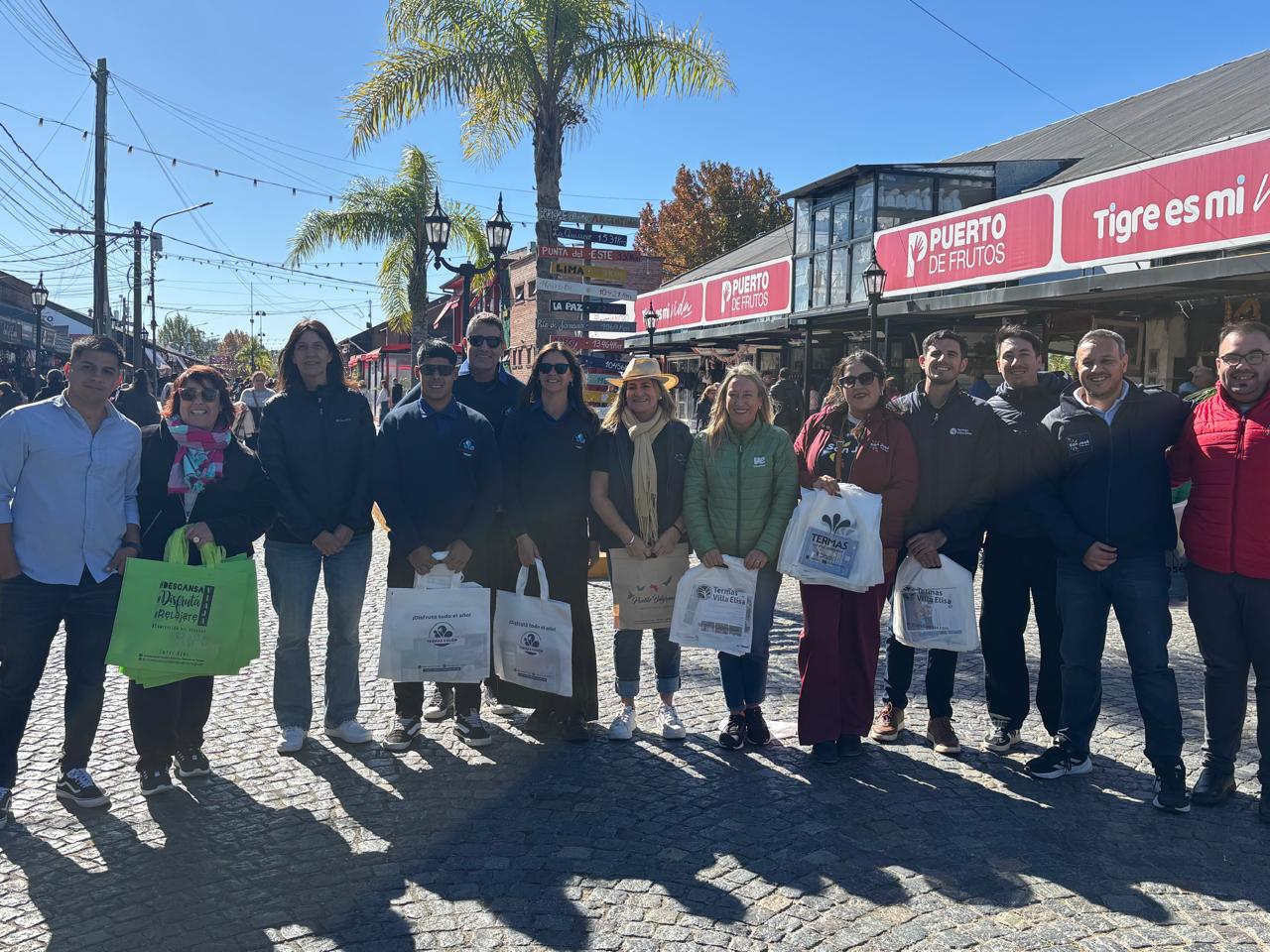 Pueblo Belgrano salió a buscar visitantes con acciones directas en Tigre y Zárate