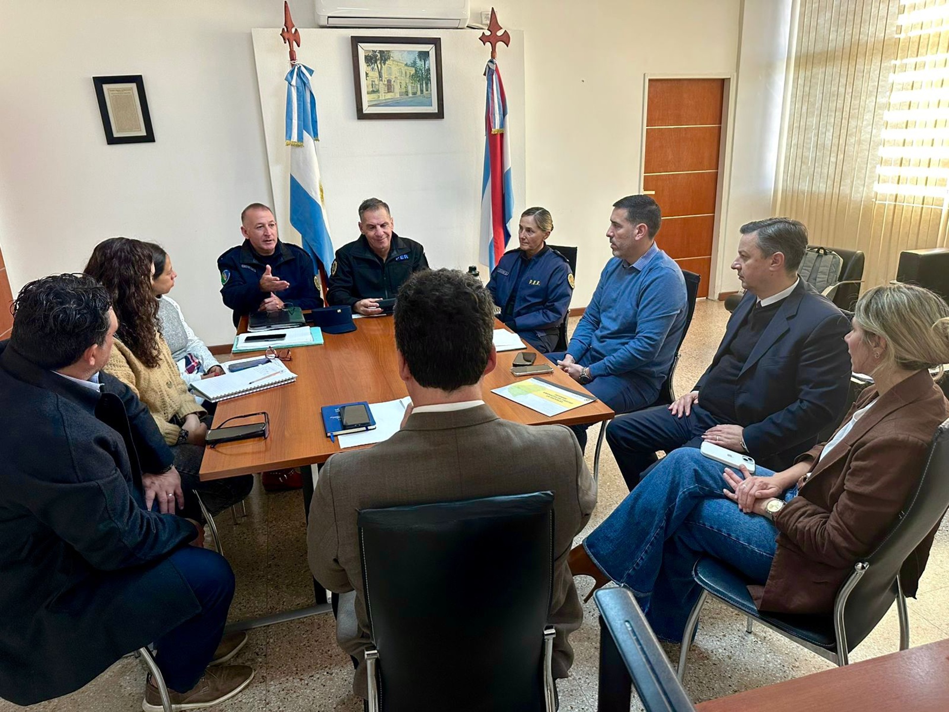 Imagen de noticia Entre Ríos analiza que los padres paguen por los operativos realizados debido las amenazas en las escuelas