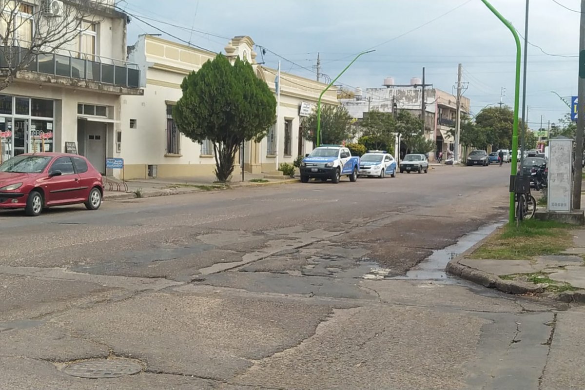 Imagen de noticia Comienza la reconstrucción de la esquina de Del Valle y Constitución