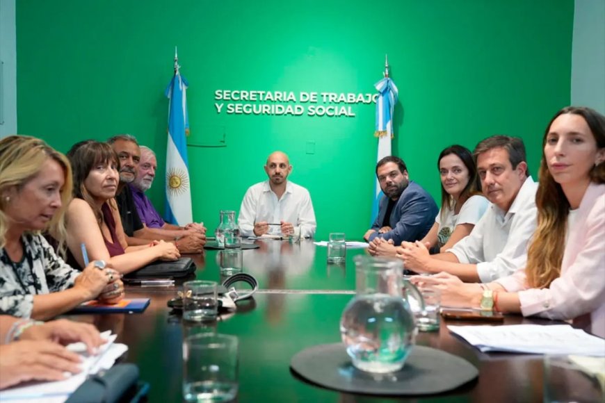 Imagen de noticia Paritaria estatal: reprograman la audiencia para este jueves