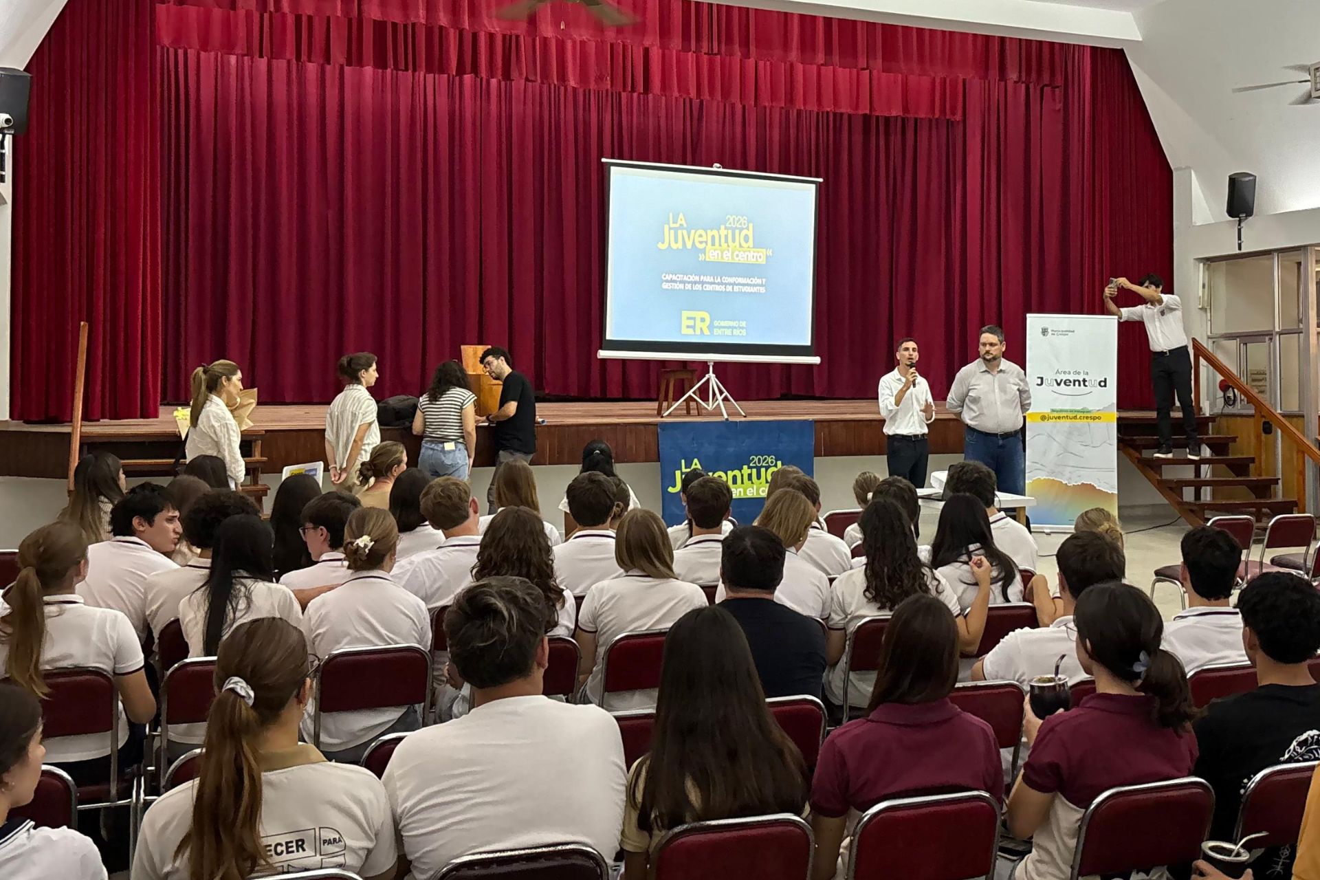 Imagen de noticia Más de 1000 estudiantes y docentes se capacitaron en Centros de Estudiantes en Entre Ríos