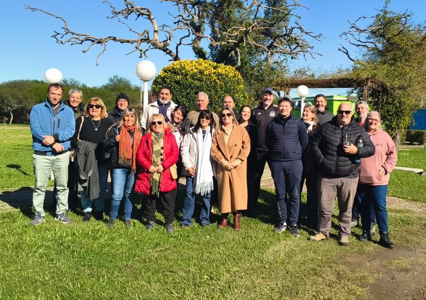 Prestadores de Pueblo Belgrano acordaron beneficios con Termas Gualeguaychú para impulsar la temporada