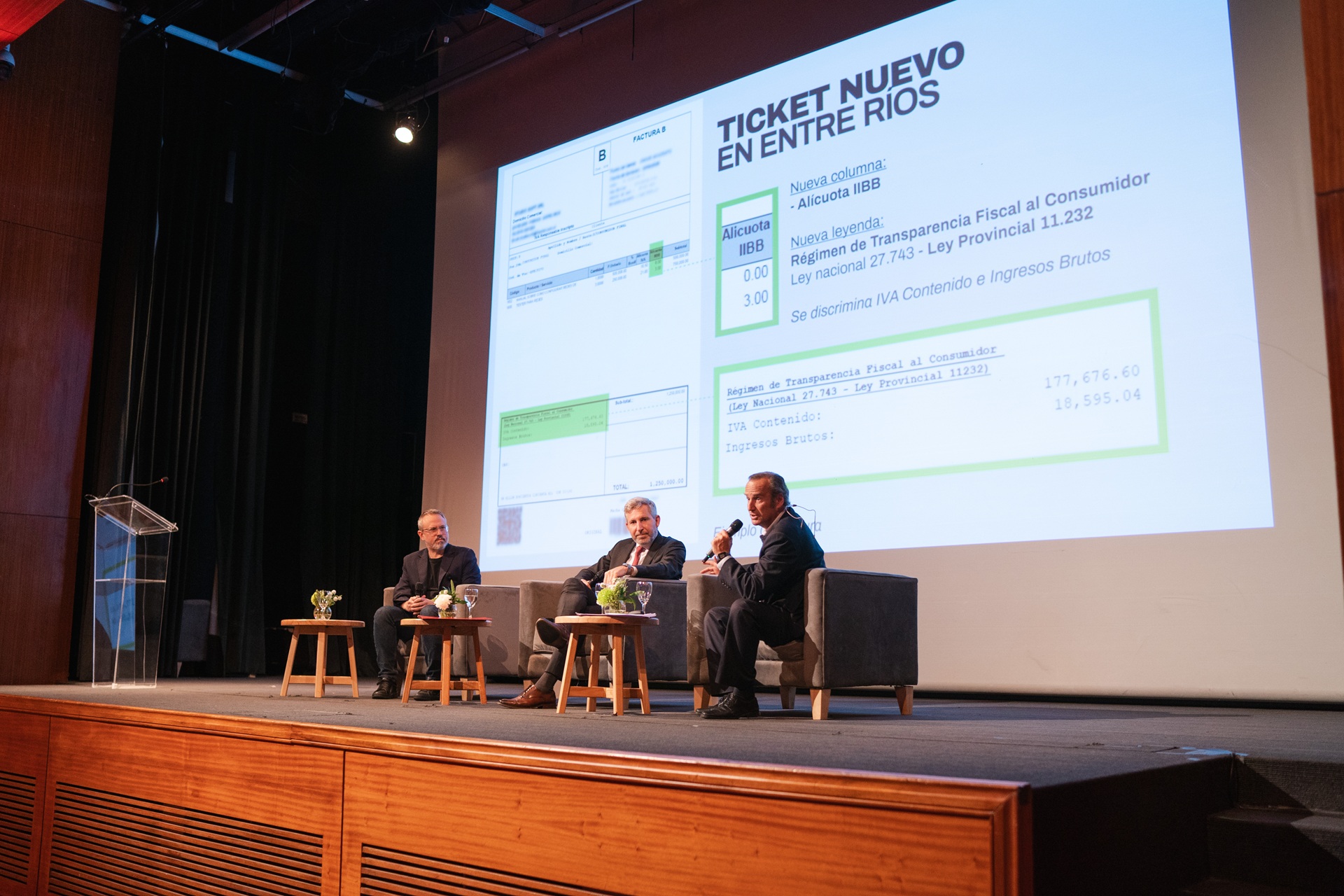 Imagen de noticia Frigerio expuso sobre la adhesión de la provincia al Régimen de Transparencia Fiscal al Consumidor