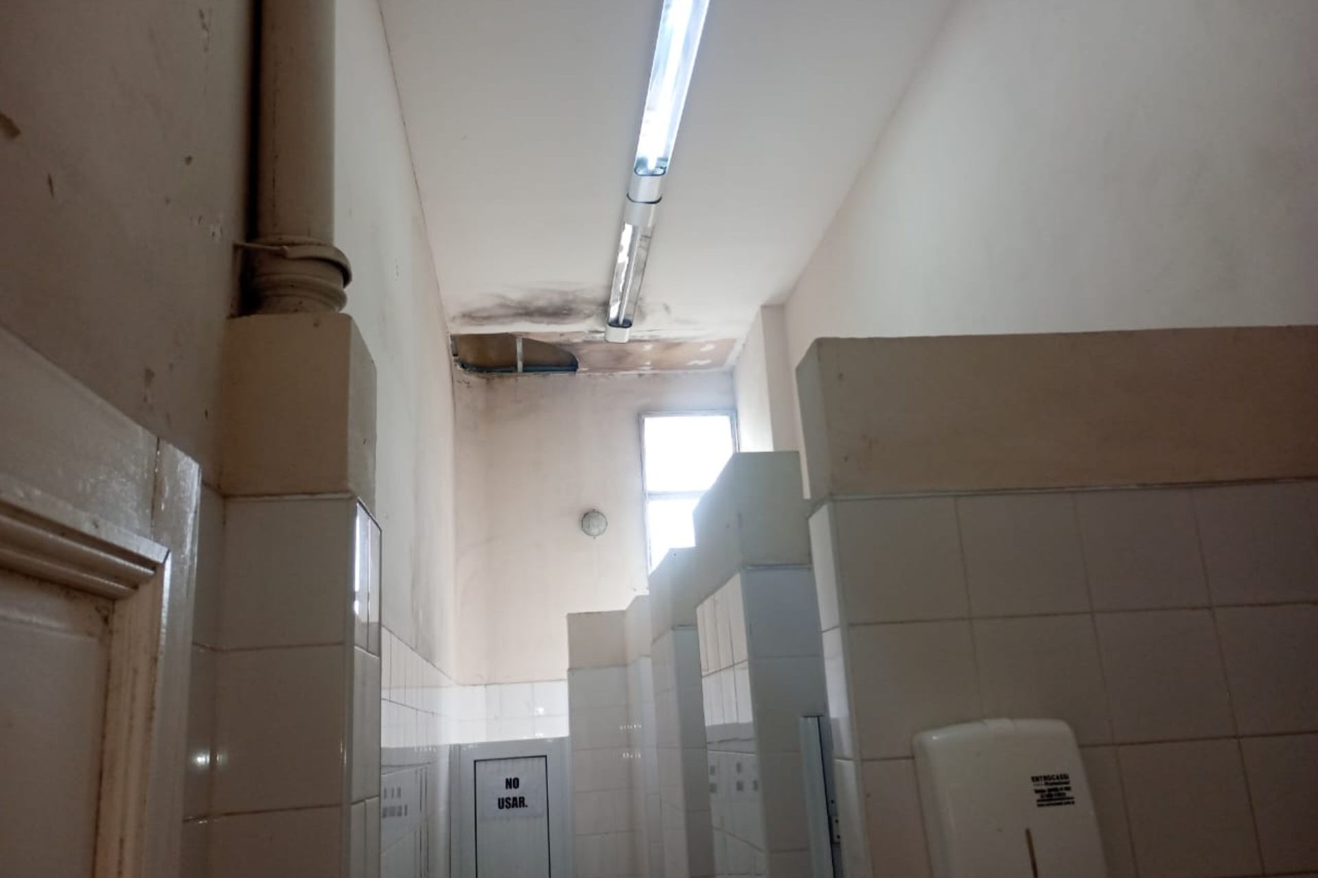 Imagen de noticia La Provincia invertirá más de 36 millones de pesos para reparar techos y filtraciones en la Escuela Normal Andrade