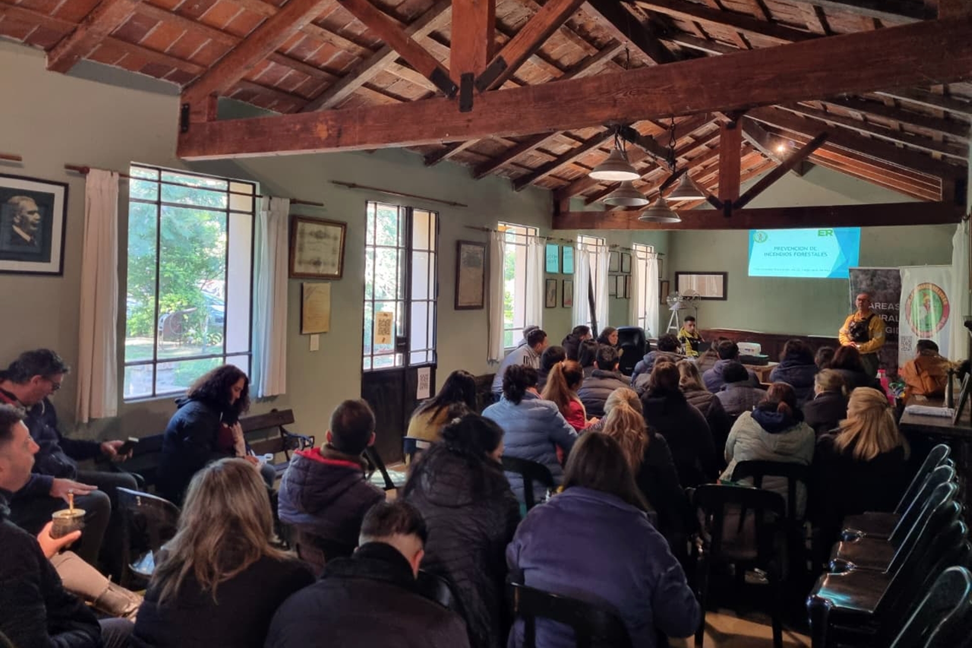 Imagen de noticia Capacitan a docentes entrerrianos en conservación y prevención de incendios en áreas protegidas