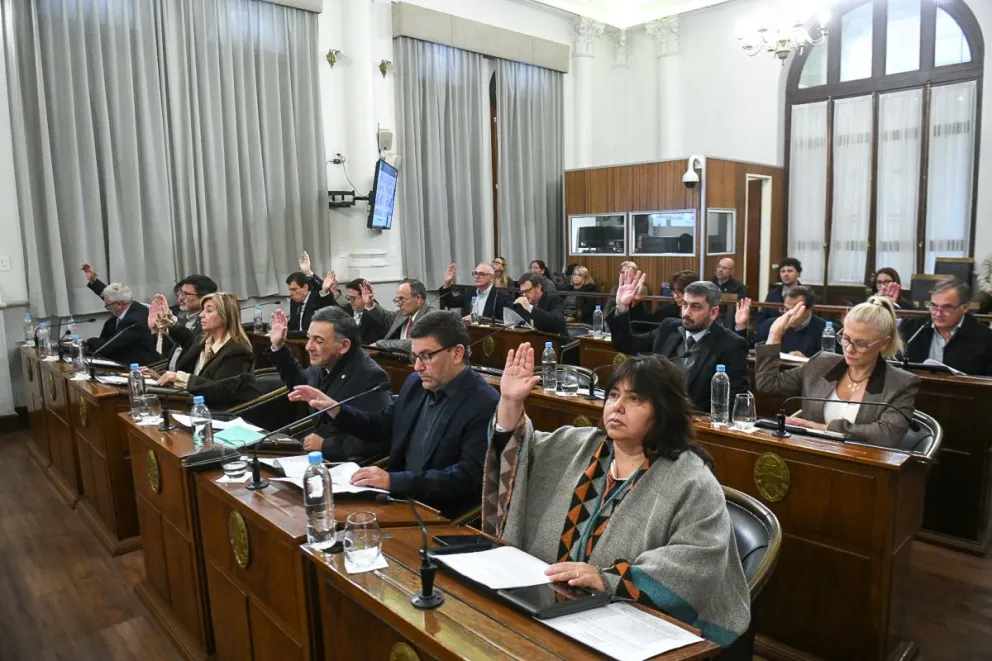 Imagen de noticia El Senado giró el proyecto de reforma jubilatoria a dos comisiones en medio de protestas