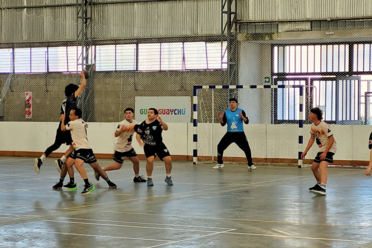 Juventud Unida ganó un partidazo y el Polideportivo Norte fue sede de la Liga Entrerriana