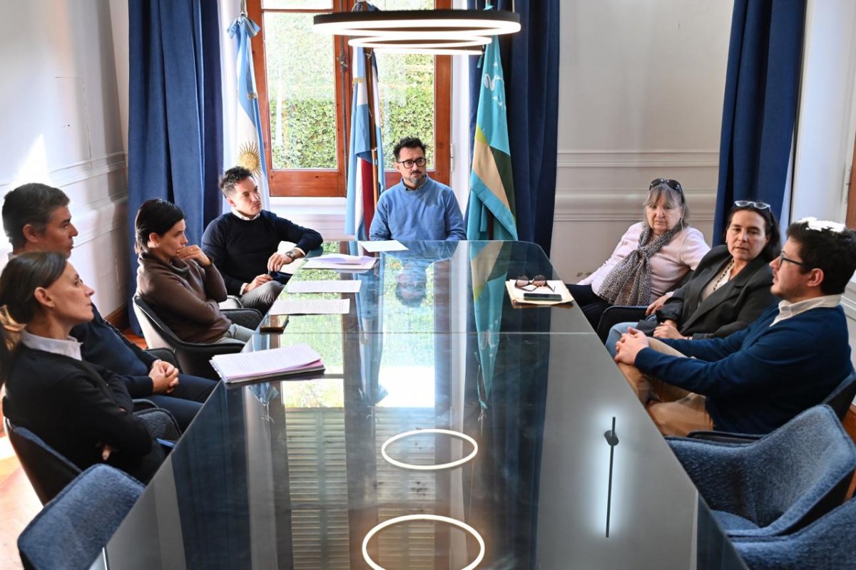 Imagen de noticia Gobierno y escribanos trabajan en una agenda para ordenar trámites administrativos