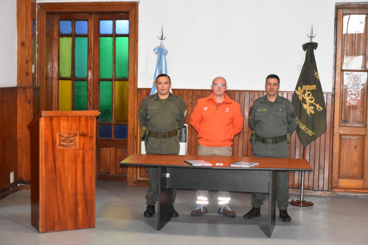 Imagen de noticia Protección Civil y Gendarmería trabajan en la prevención de riesgos por sustancias peligrosas