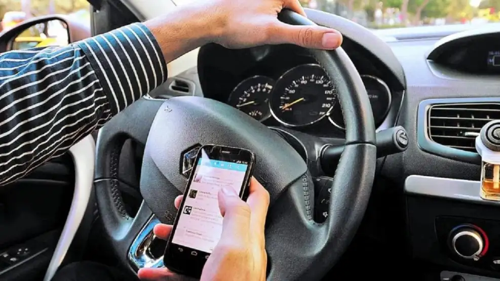 Habilitan denuncias por WhatsApp para reportar maniobras peligrosas en rutas y calles