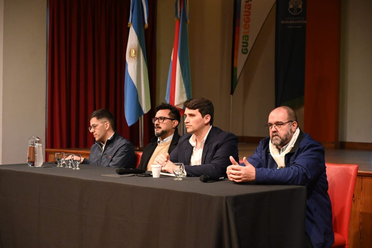 Imagen de noticia 100 trabajadores del cuidado se capacitaron en alimentación saludable para personas mayores